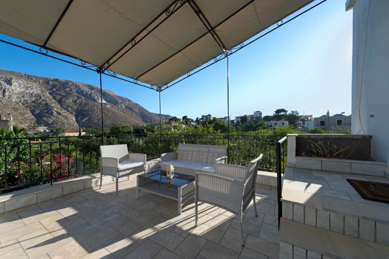 Deluxe Double Room with Balcony image 3