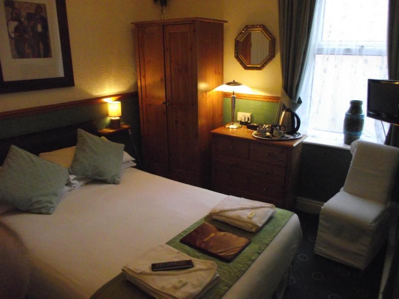 The Molly House - image 31