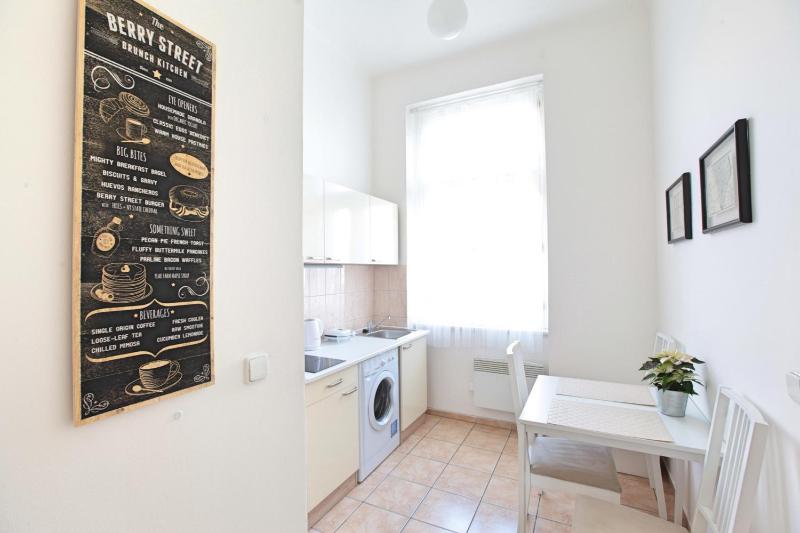 One-Bedroom Apartment image 1