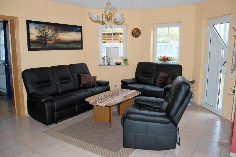 One-Bedroom Apartment image 2