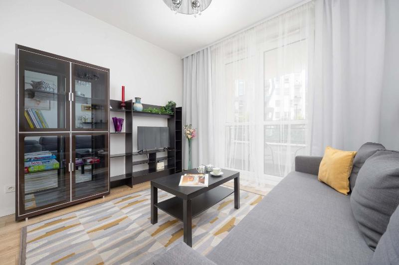 Modern Apartment in Warsaw with Parking and Balcony by Noclegi Renters - image 10