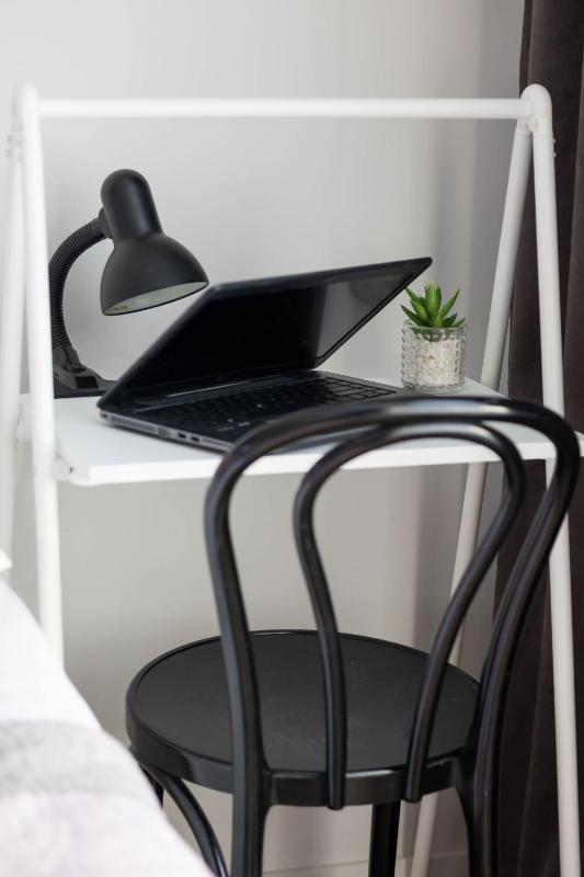 Modern Apartment in Warsaw with Parking and Balcony by Noclegi Renters - image 8