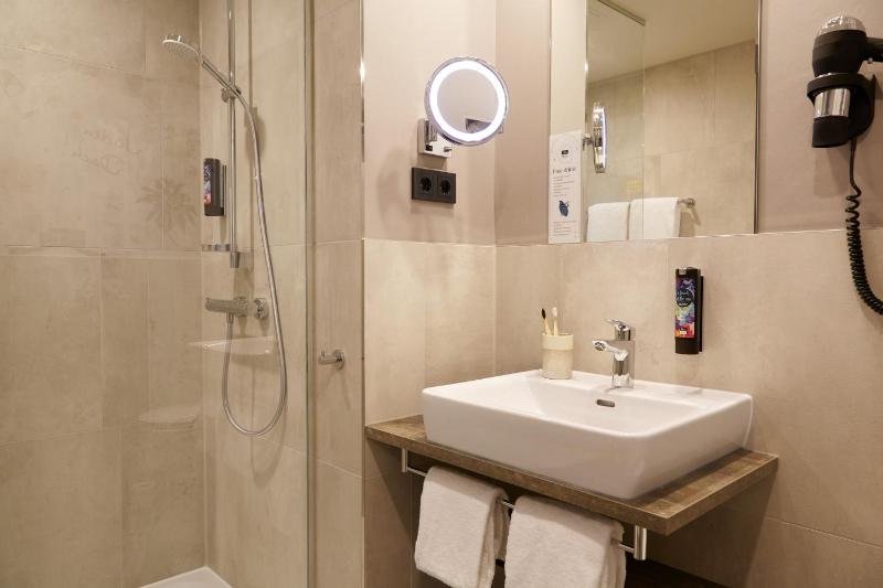 Holiday Inn - the niu Hub Dusseldorf Messe By IHG - image 43