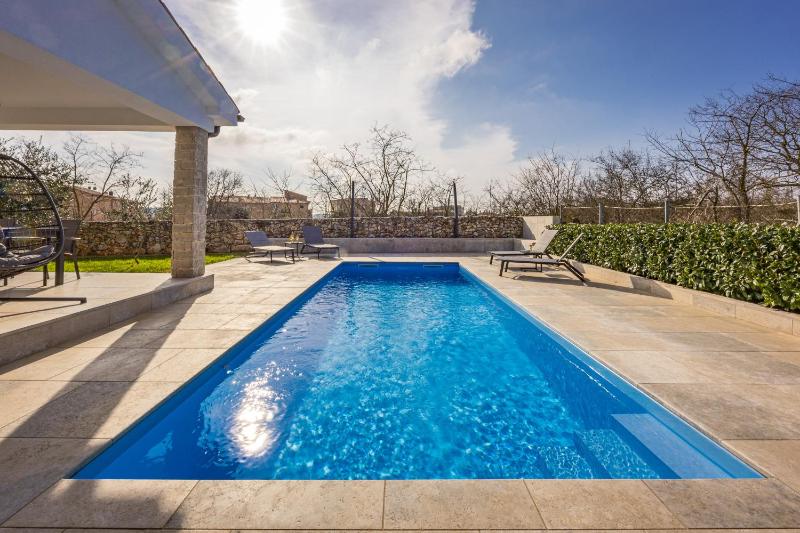Oliva Serenity Pool Apartment - image 7
