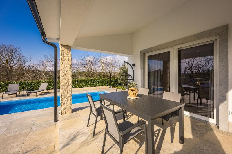 Oliva Serenity Pool Apartment - image 24
