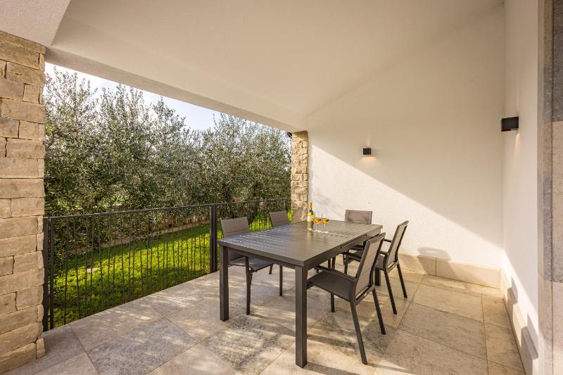 Lavanda Harmony Apartment - image 23