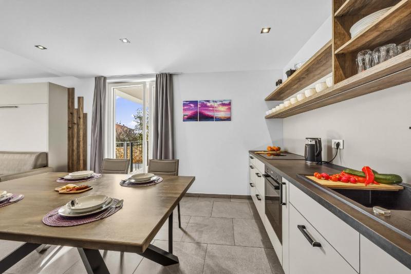 Lavanda Harmony Apartment - image 6