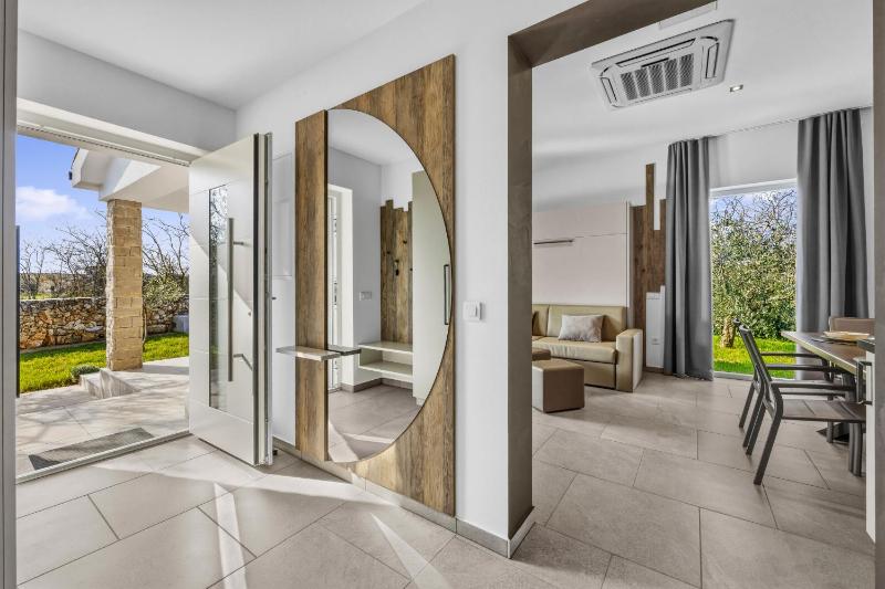 Lavanda Harmony Apartment - image 30