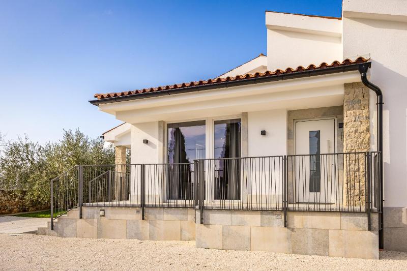 Lavanda Harmony Apartment - image 17