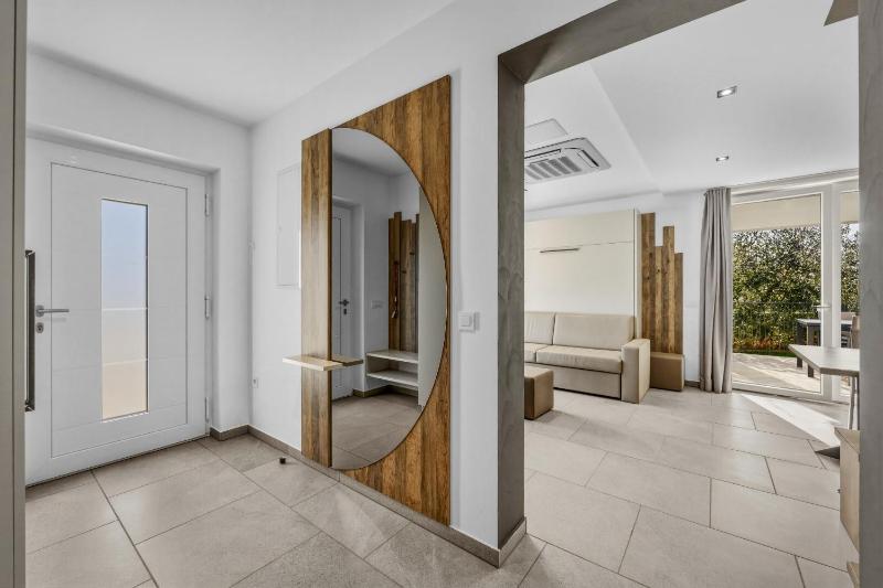Lavanda Harmony Apartment - image 33
