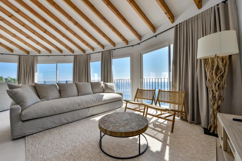 Apolonia - By Almarina Villas - image 13