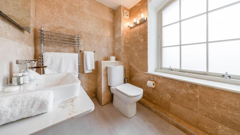 Ennios Boutique Hotel - image 10
