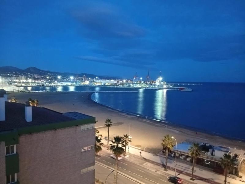 Cubo's Mendoza Seaview Malaga Apartment - image 16