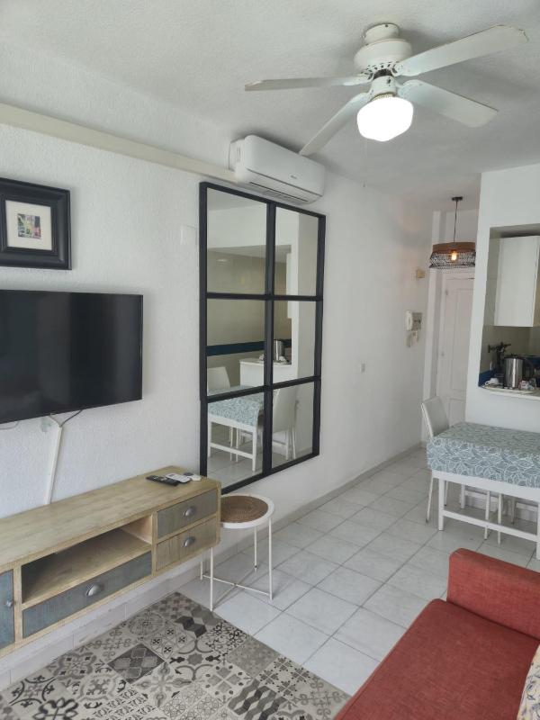 Bajondillo Beach Apartment By Torremolinos On-line - image 41
