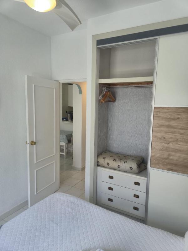 Bajondillo Beach Apartment By Torremolinos On-line - image 43