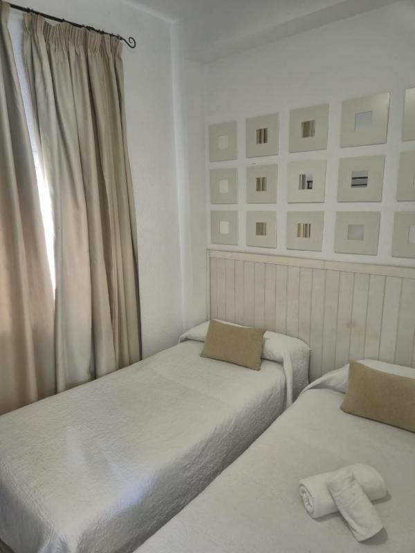 Bajondillo Beach Apartment By Torremolinos On-line - image 37