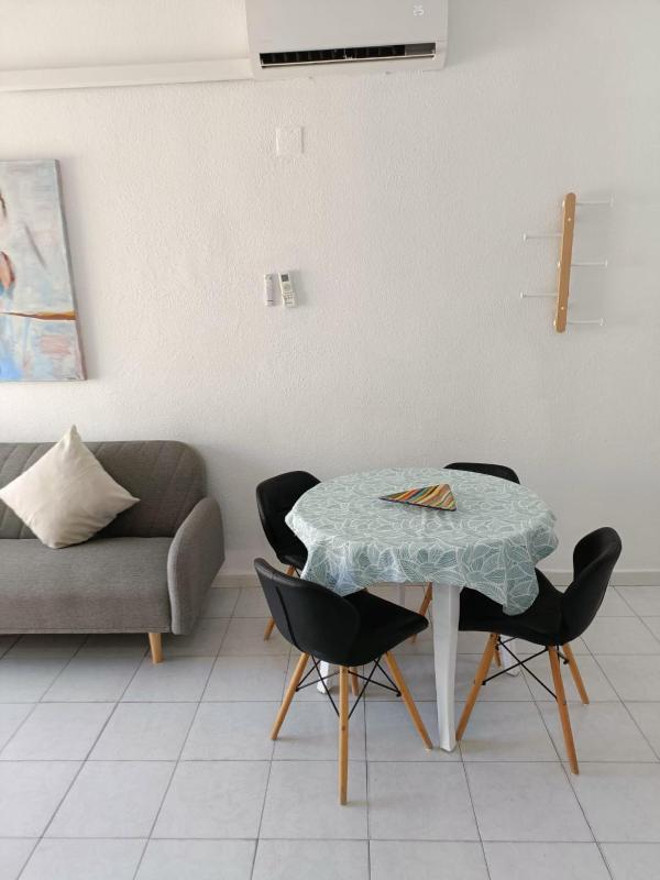Bajondillo Beach Apartment By Torremolinos On-line - image 21
