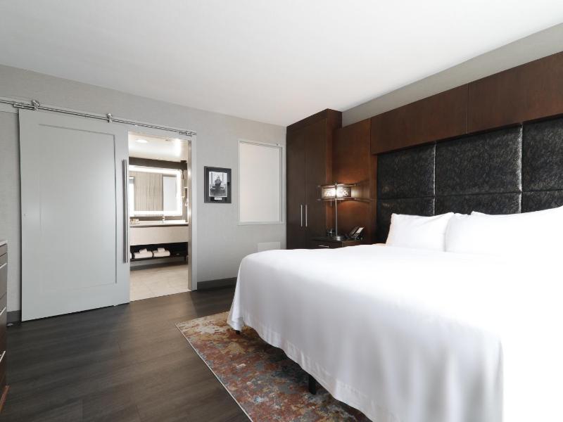 Hollywood Casino-Hotel at Greektown - image 32