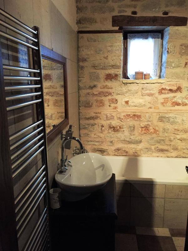 Standard Triple Room image 3