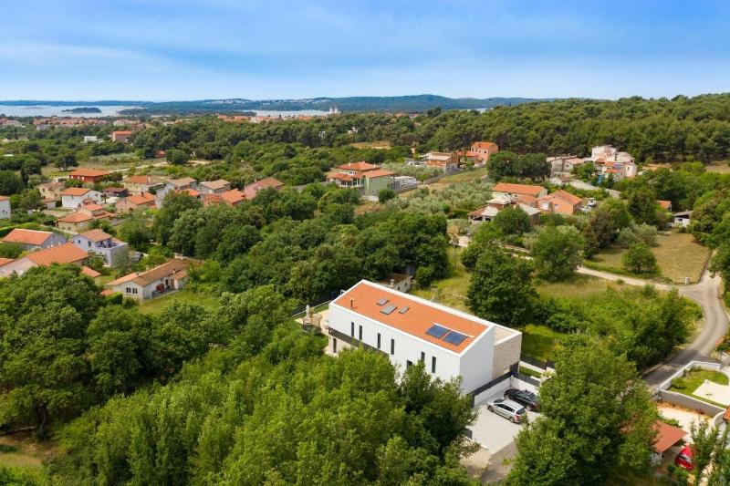 Luxury villa Aria Liznjan in Istria with heated pool - image 26