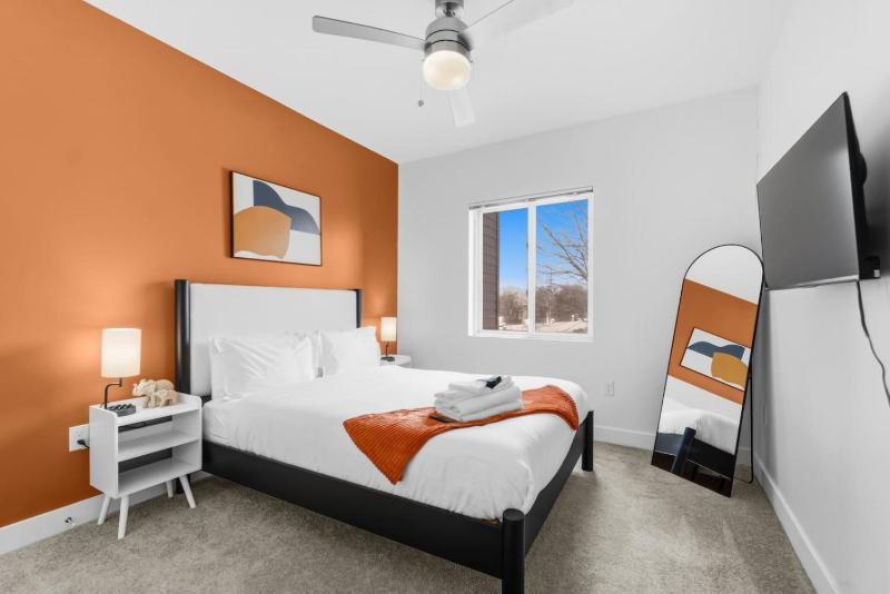 Unit 318 - image 1