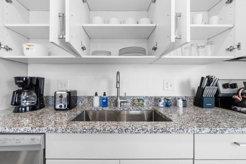 Unit 318 - image 19