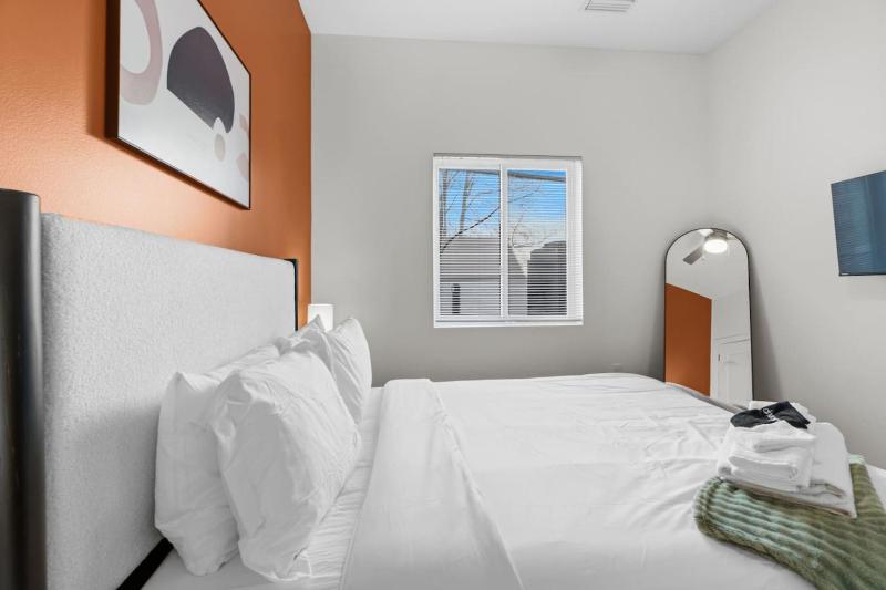 Unit 118 - image 20
