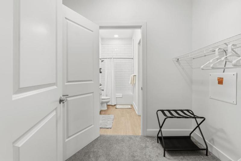 Unit 118 - image 11