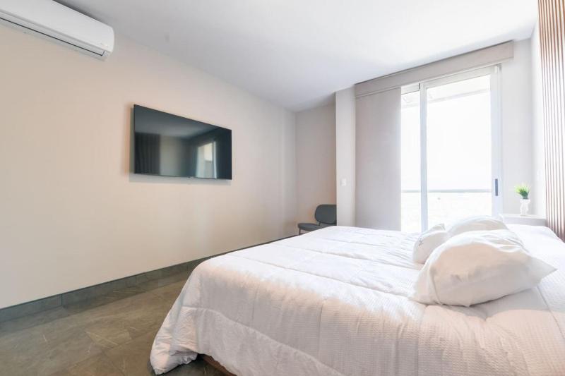 Luxury in Fundidora 9 guests Wifi 3BR 2Bath - image 2