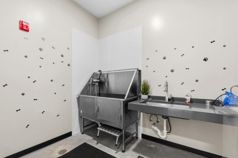 Unit 218 - image 31