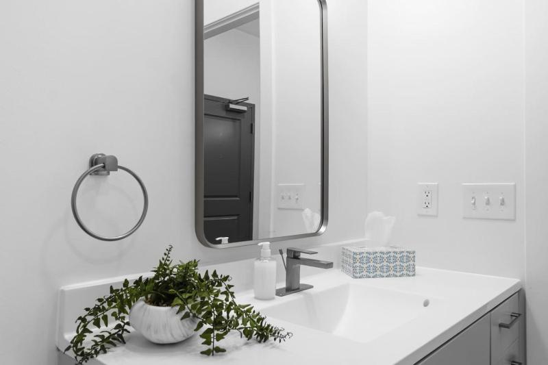 Unit 119 - image 13
