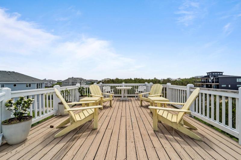 1398 - Decked Out - image 7