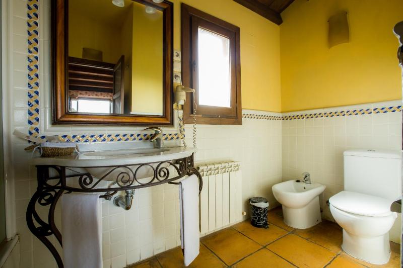 Triple Room with Terrace image 4