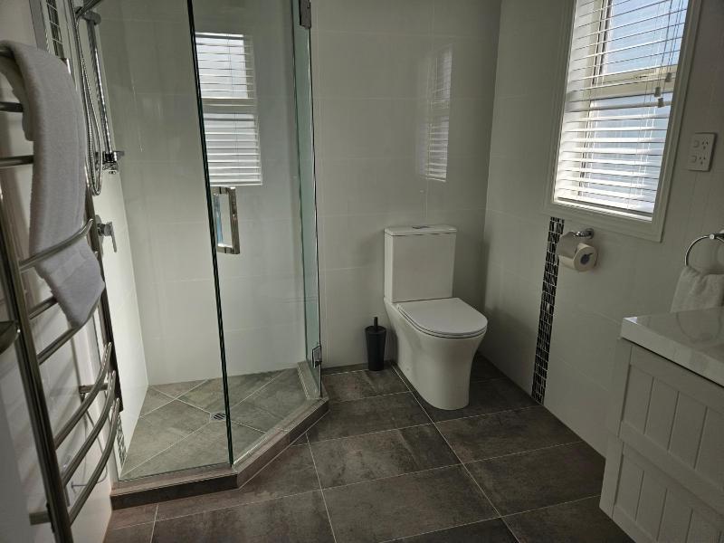 Redwood Apartments - image 46