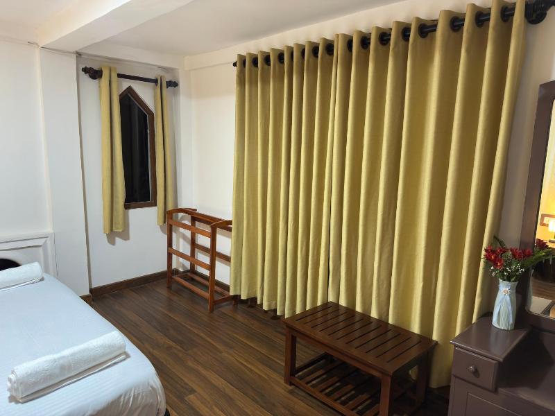 The Woodside Manor - image 20