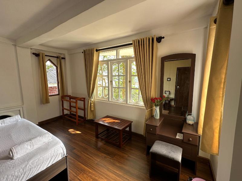 The Woodside Manor - image 16