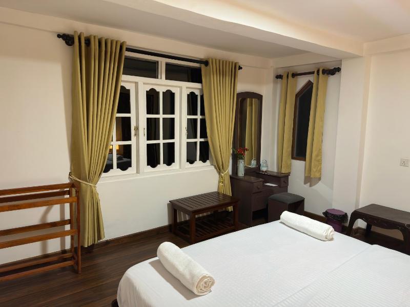 The Woodside Manor - image 21