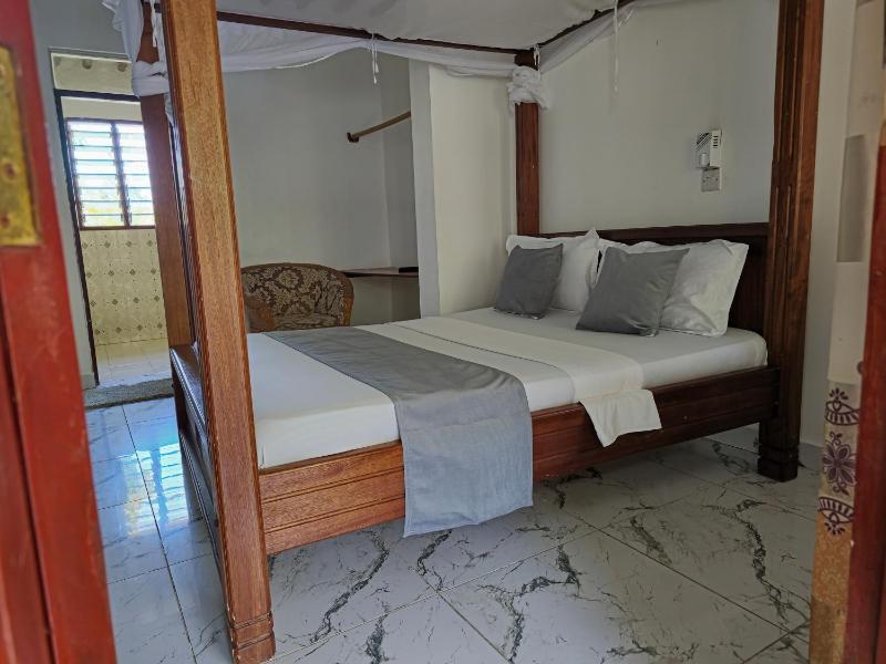 Manyatta Azure Boutique Hotel - image 8
