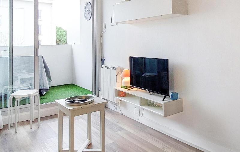 1 Bedroom Amazing Apartment In Royan - image 7
