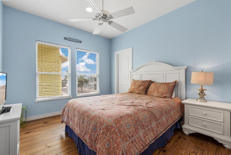 BeachView Resort Condos - image 25
