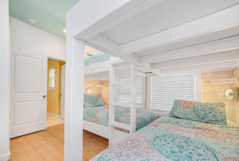 BeachView Resort Condos - image 3