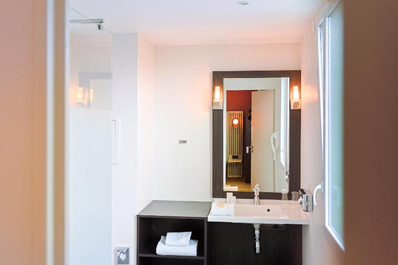 Seven Urban Suites Nantes Centre - image 22