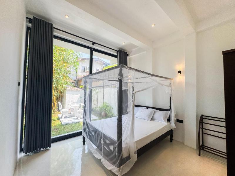 SIlvas Surf Home - image 14