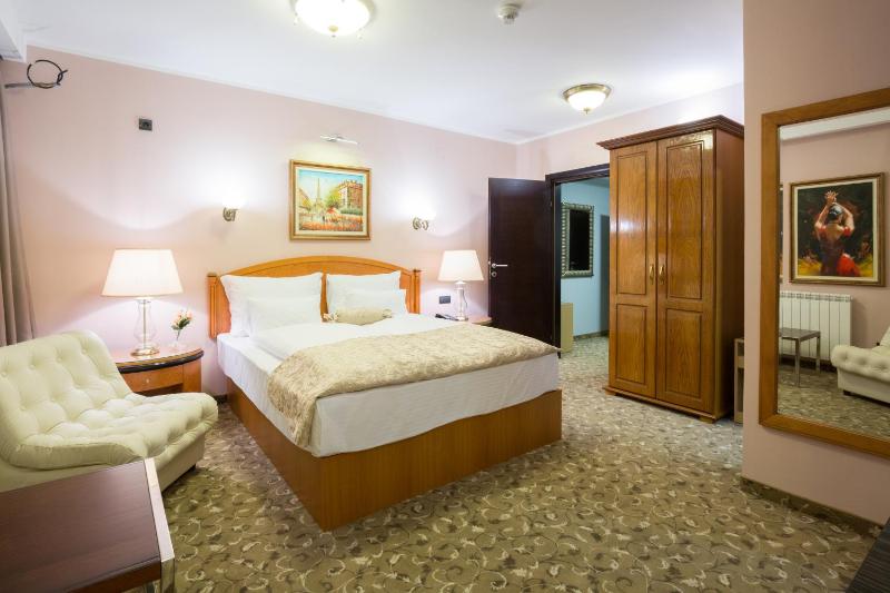 Junior Suite image 2