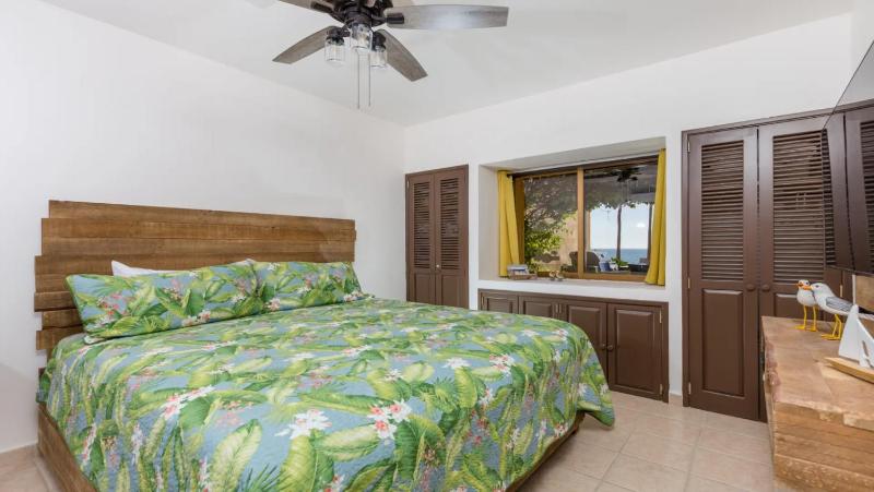 Ground Floor 1BR Beachfront - Steps to Pool - Princesa E104 - BeachBumCondos - image 8