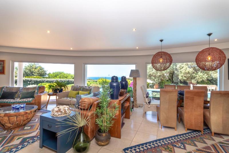 Casa Polgoda luxury villa with ocean views - image 22