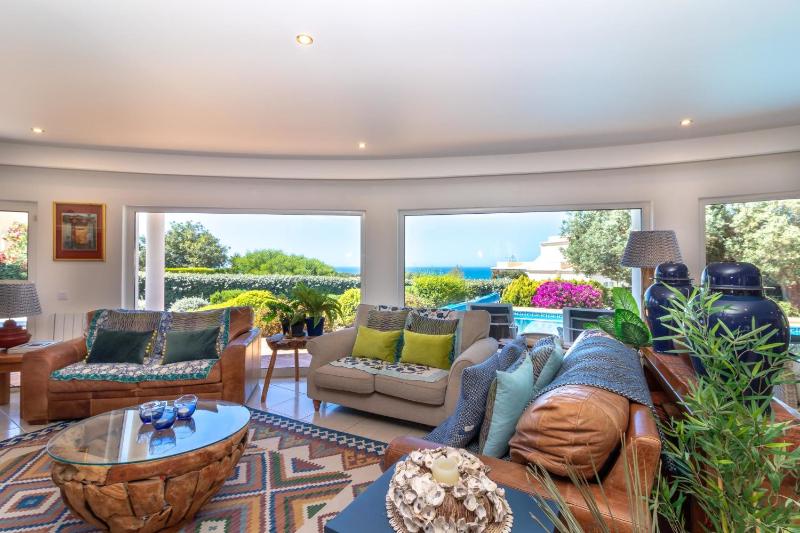 Casa Polgoda luxury villa with ocean views - image 21