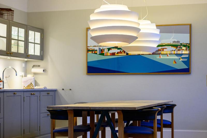 Holsteins Palace Luxury Apartment - image 6