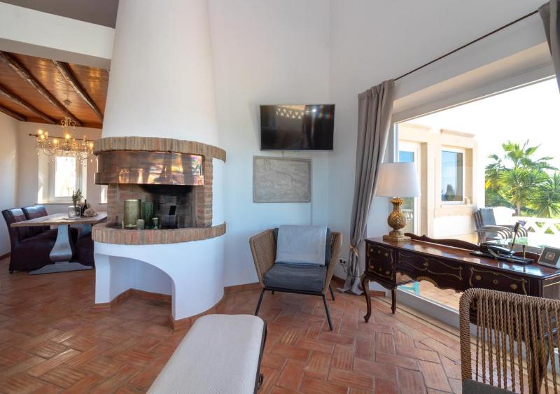Villa Atlantic Blue Luxury with Ocean views - image 10