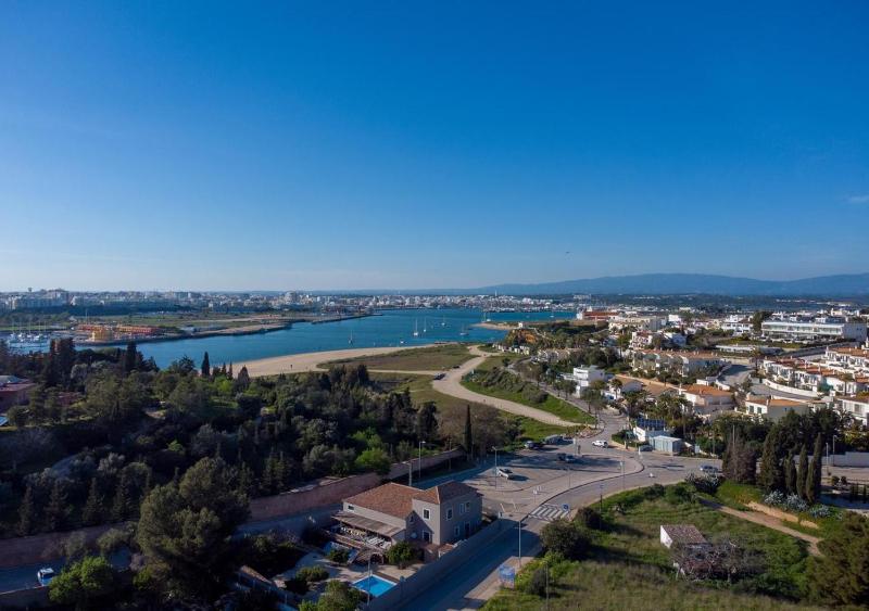Villa Atlantic Blue Luxury with Ocean views - image 12